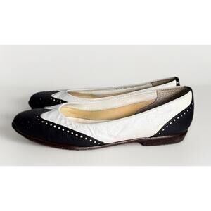 G. H. Bass & Co Women’s Two-tone 7.5N Leather Symphony Ballet Flats Vintage 90s